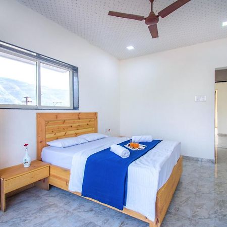 Empyrean Stay Ll 6Bhk Ll Royal Bramha Palace Ll Pvt Pool Ll Lonavla Exterior foto