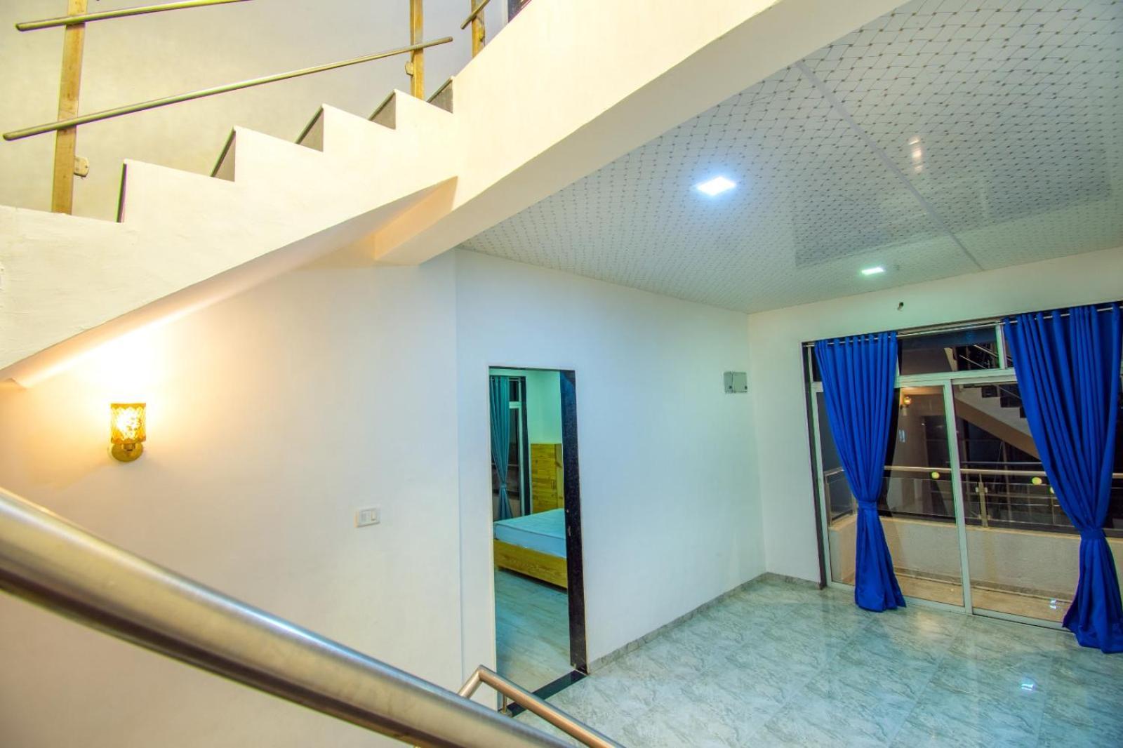 Empyrean Stay Ll 6Bhk Ll Royal Bramha Palace Ll Pvt Pool Ll Lonavla Exterior foto