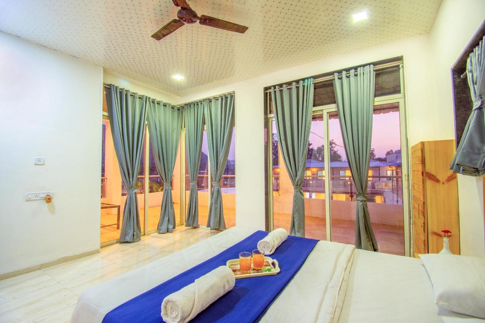 Empyrean Stay Ll 6Bhk Ll Royal Bramha Palace Ll Pvt Pool Ll Lonavla Exterior foto