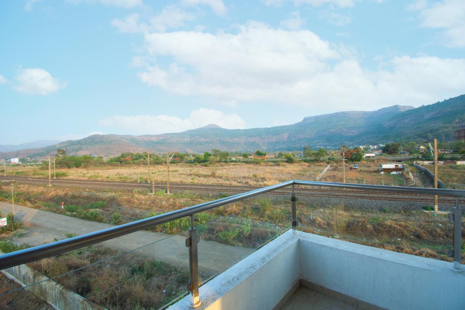 Empyrean Stay Ll 6Bhk Ll Royal Bramha Palace Ll Pvt Pool Ll Lonavla Exterior foto